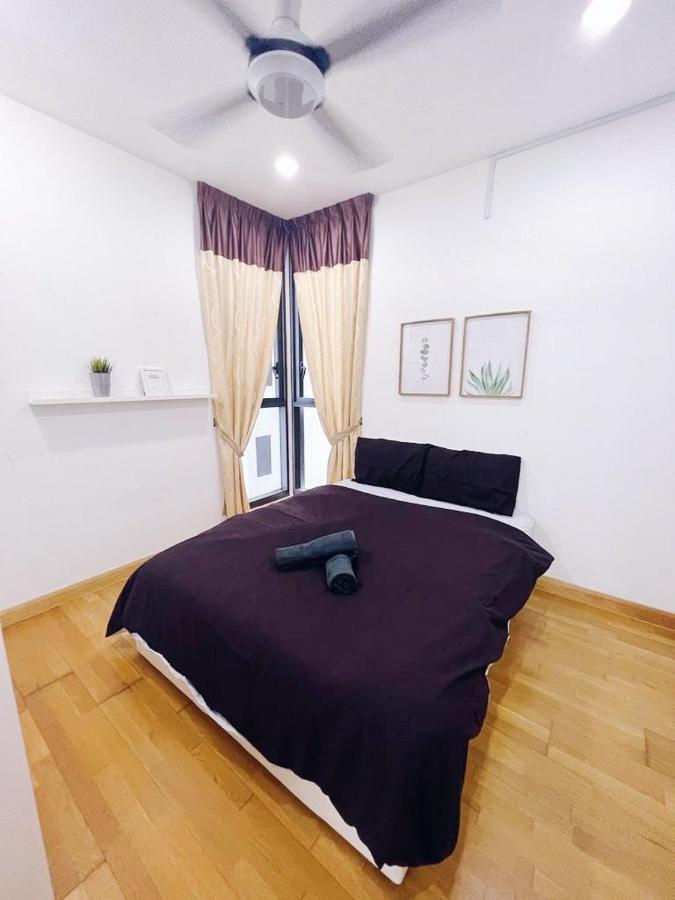 Connected Train 3 Bedrooms - Above Klgateway Mall 14 Kuala Lumpur Exterior photo