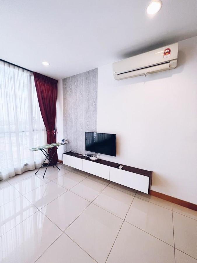 Connected Train 3 Bedrooms - Above Klgateway Mall 14 Kuala Lumpur Exterior photo